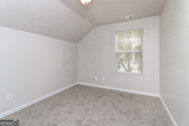 Building Photo - 7250 Bridgeport Ct