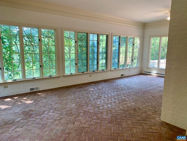 Building Photo - 580 Milford Rd