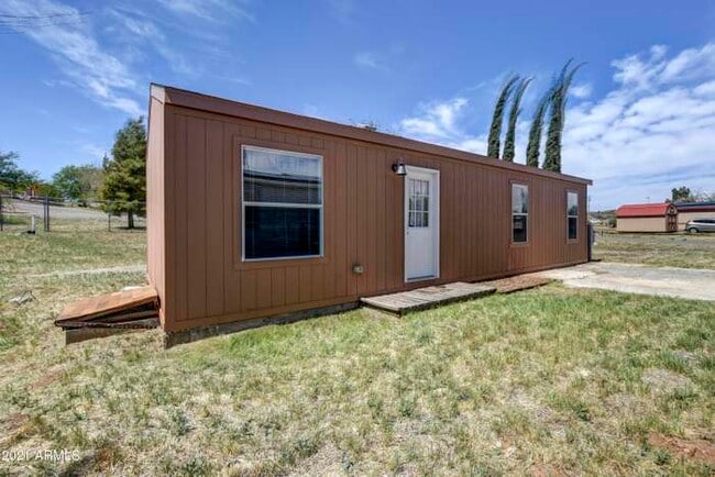 Building Photo - 17101 E Meadow Ln