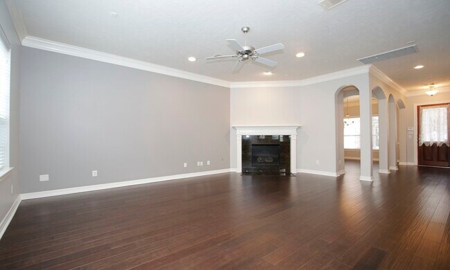 Building Photo - 1515 Olive Park