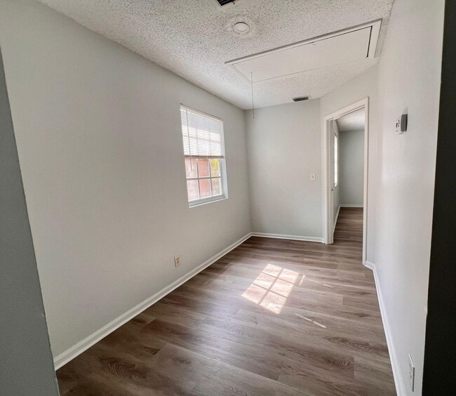 Building Photo - 13984 Morning Glory Dr