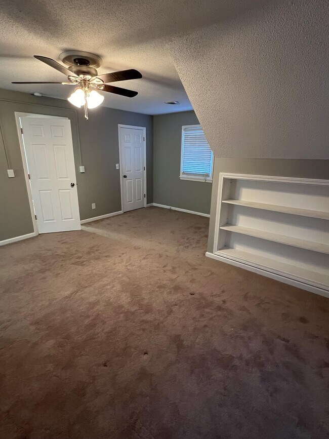 Building Photo - 503 Aspen Way