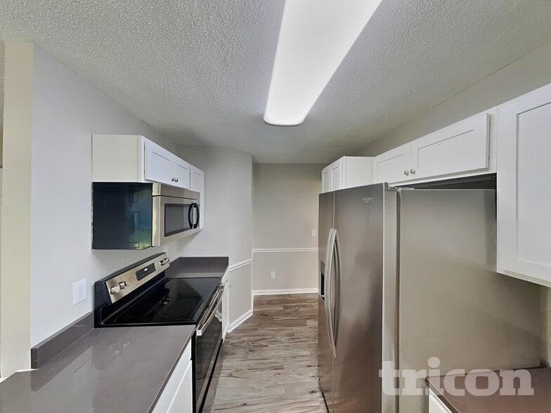 Building Photo - 1705 Glenn Meade Dr