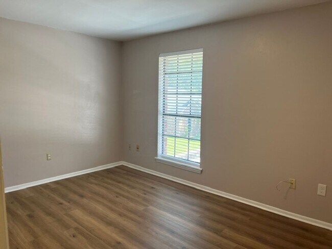Building Photo - 4374 Stumberg Ln