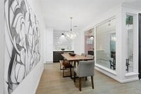 Building Photo - 526 Colquitt St
