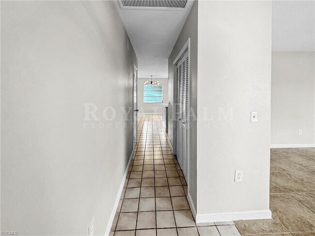 Building Photo - 3 Bed | 2 Bath Home on SE 46th Terrace – Space to Live, Room to Breathe