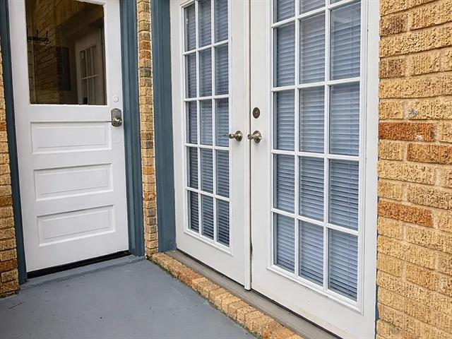 Building Photo - 5930 Victor St