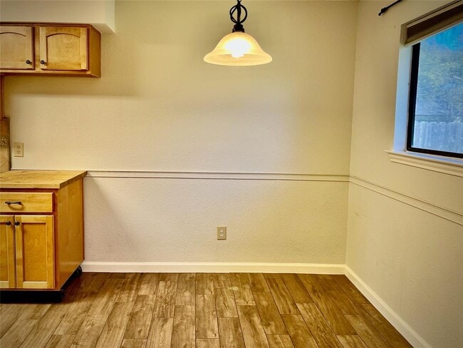 Building Photo - 7010 Dallas Dr