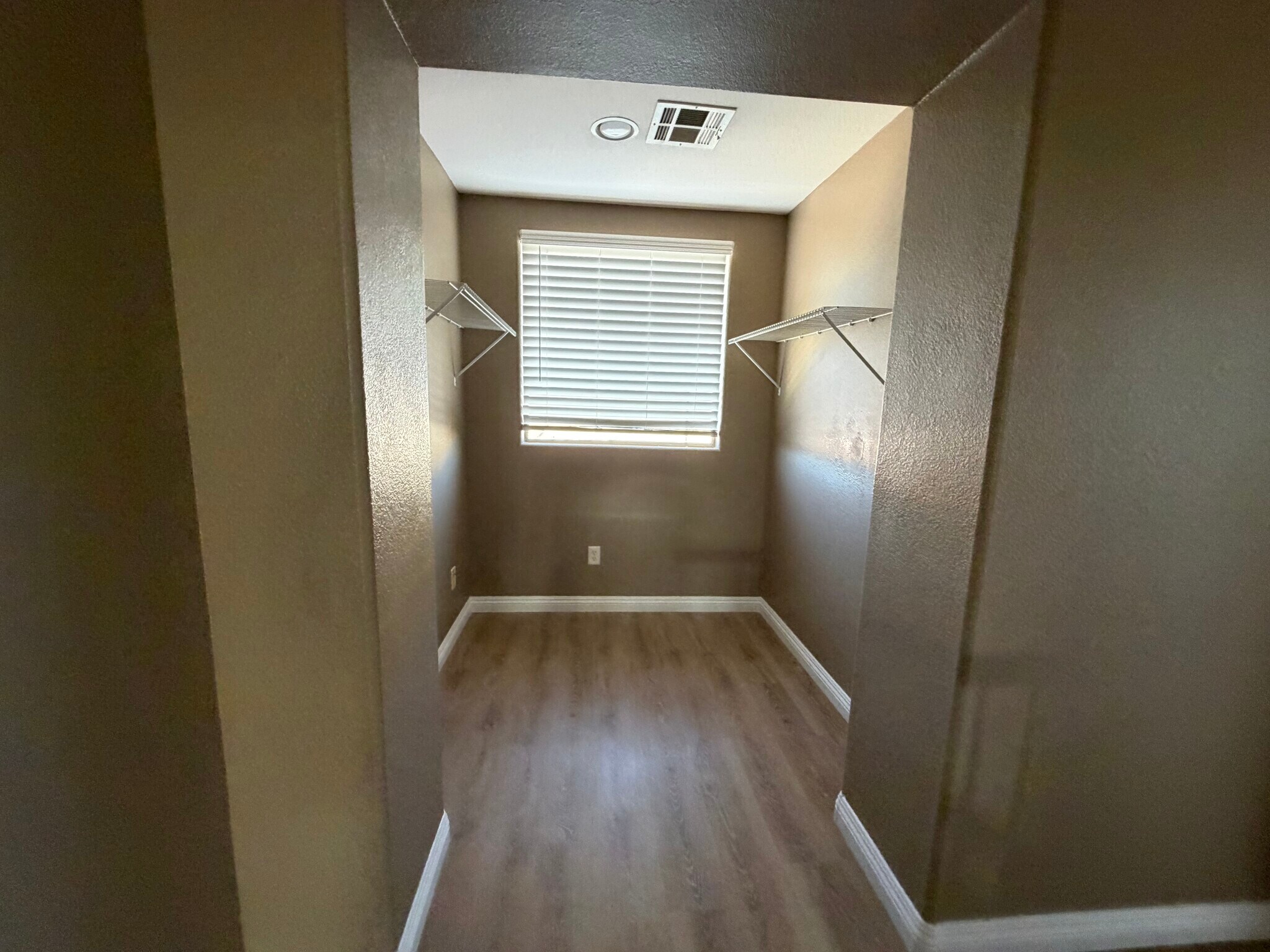 Building Photo - 9196 Grand Sunburst Ct