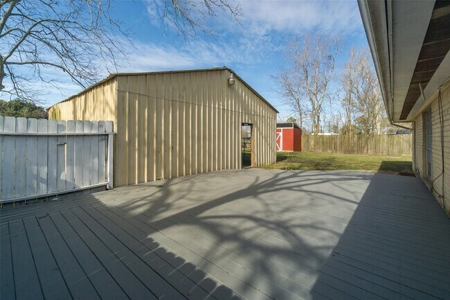 Building Photo - 4604 S Tower Rd