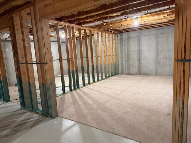 Building Photo - 325 Cranbrooke Cir