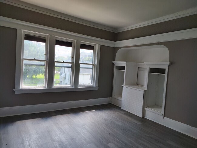 Building Photo - 2338 N 15th St