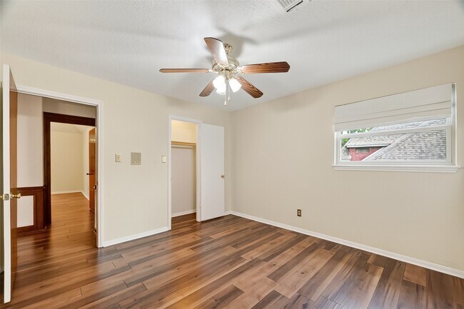 Building Photo - 13618 Jessica Ln