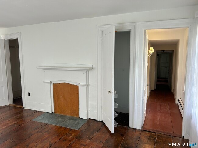Building Photo - 957 Palisado Ave