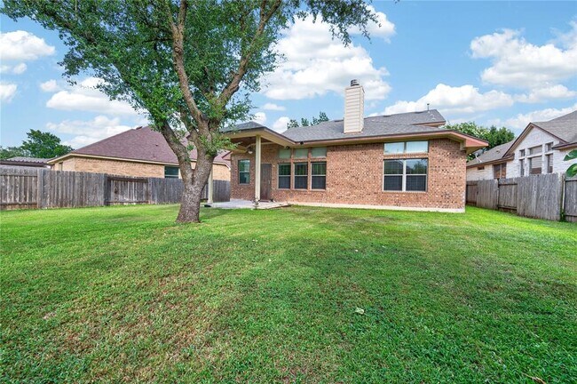 Building Photo - 112 Latitude Ln