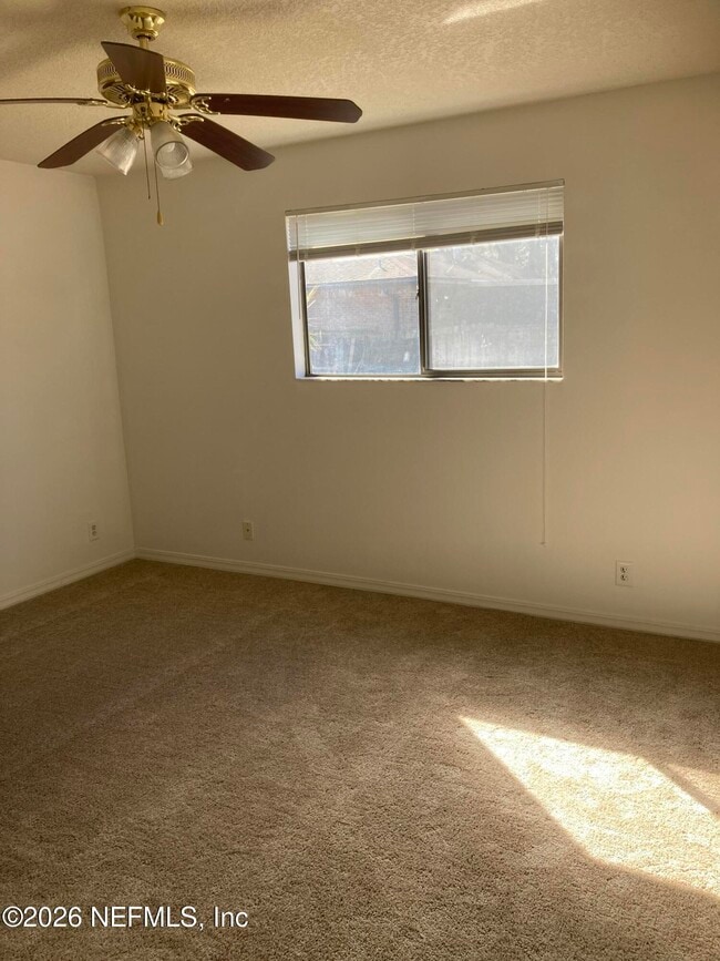 Building Photo - 5240 River Park Dr