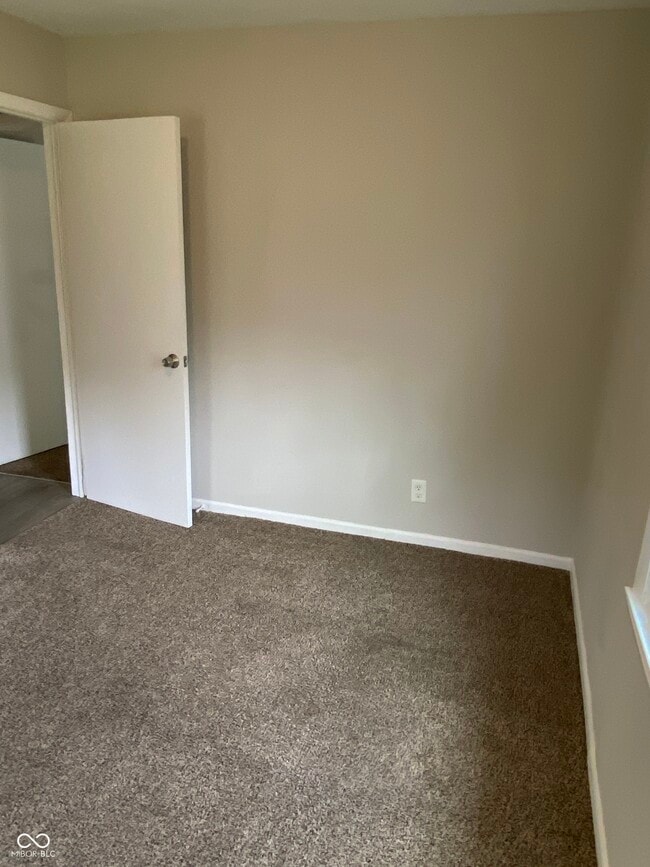 Building Photo - 8845 Robey Dr