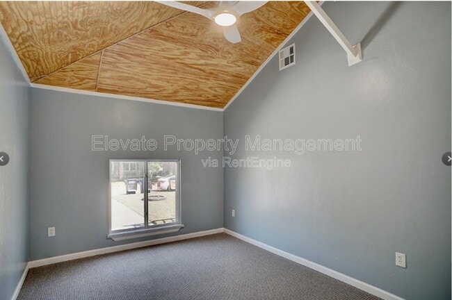 Building Photo - 1908 Sheffield Rd