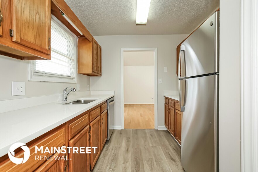 Building Photo - 4 Terry Dr