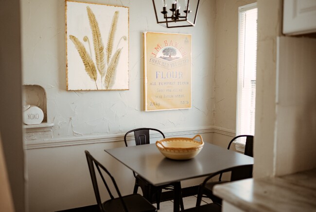 Building Photo - 13661 Cedar Rd