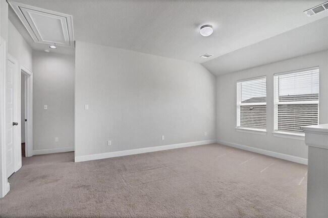 Building Photo - 2404 Burberry Ln