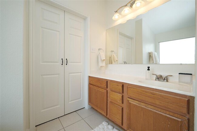 Building Photo - 1203 Lavender Shade Ct