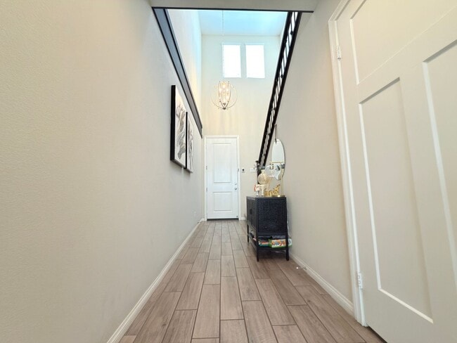 Building Photo - Beautiful 3 Bedroom in Private Community
