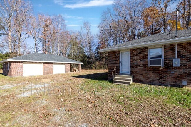 Building Photo - 5110 New Kent Hwy