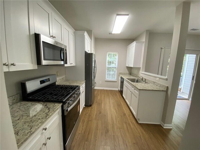 Building Photo - 677 Kenridge Dr