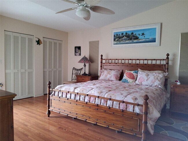 Building Photo - Seasonal 3/2/2 waterfront villa in Punta Gorda