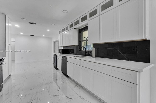 Building Photo - 860 NW 207th St