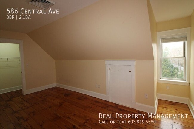 Building Photo - 586 Central Ave