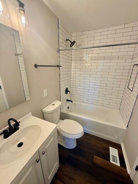 Building Photo - 4161 Grayfriars Ln