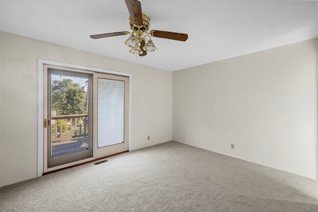 Building Photo - 1109 Brittany Pkwy