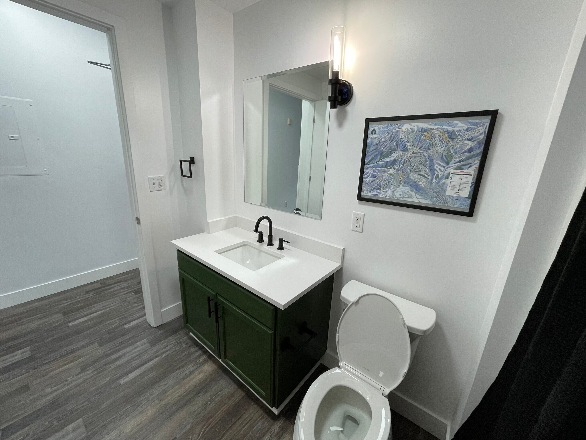 Building Photo - 1364 W Stillwater Dr