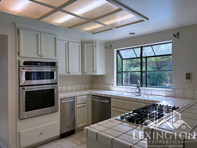 Building Photo - Beautiful, Folsom Home with Pool & Spa in ...