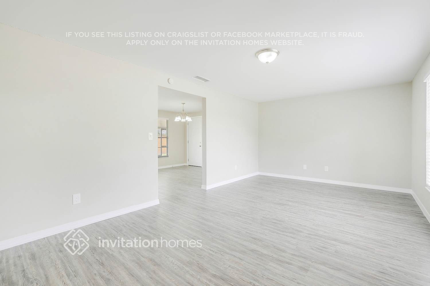 Building Photo - 8127 Kenwood Dr N