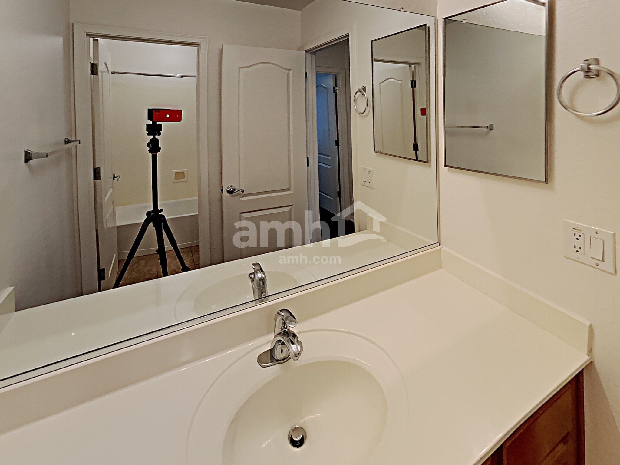 Building Photo - 18015 W Carol Ave