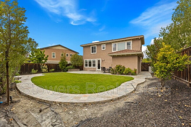 Building Photo - 2512 Piccadilly Cir