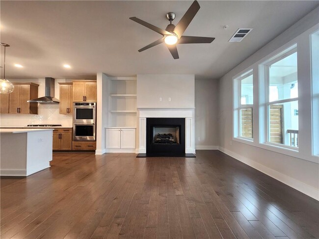 Building Photo - 1222 Waterfall Ct