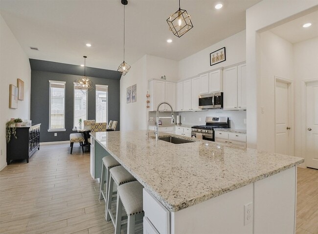 Building Photo - 9407 Camden Clf Ct