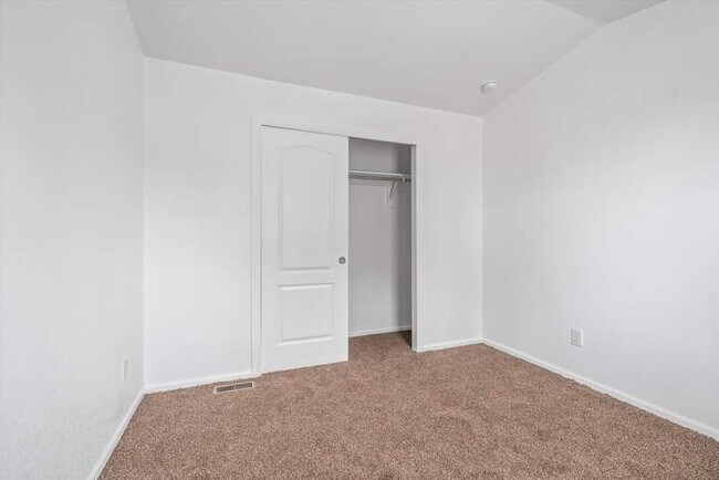 Building Photo - 5505 N Shannon Rd