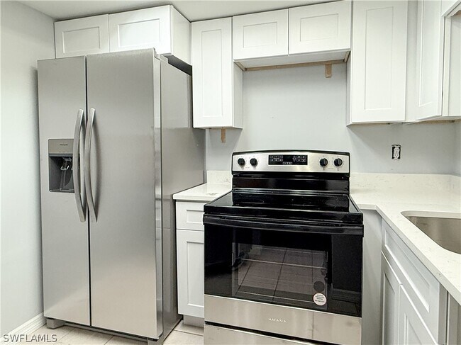 Building Photo - 10101 Sandy Hollow Ln