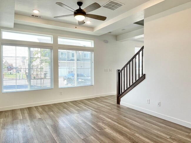 Building Photo - Spacious 2 Story at Holbrook Farms!