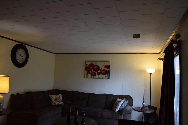 Building Photo - 206 Huntington Ln