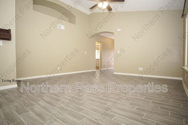 Building Photo - 14364 Tobe Davis Dr
