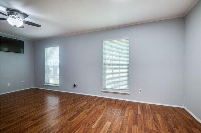 Building Photo - 1840 Paxton Dr