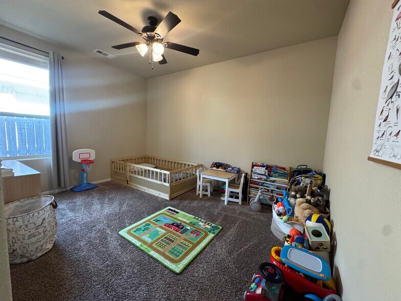 Building Photo - 6615 Colony Rd