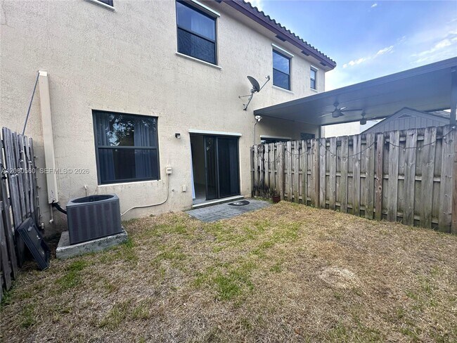 Building Photo - 11544 SW 151 Ave