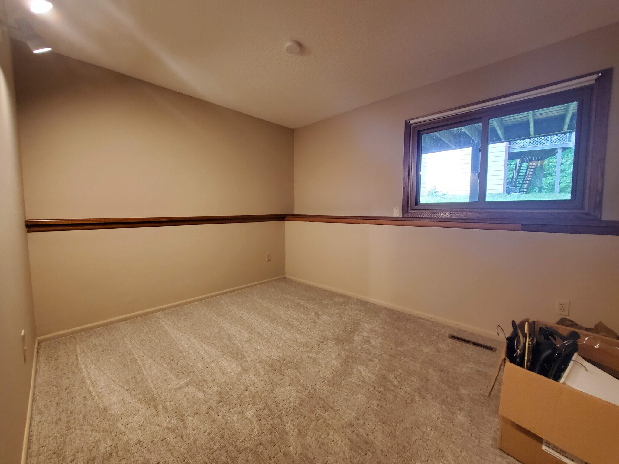 Building Photo - 2517 Cedar Hills Dr